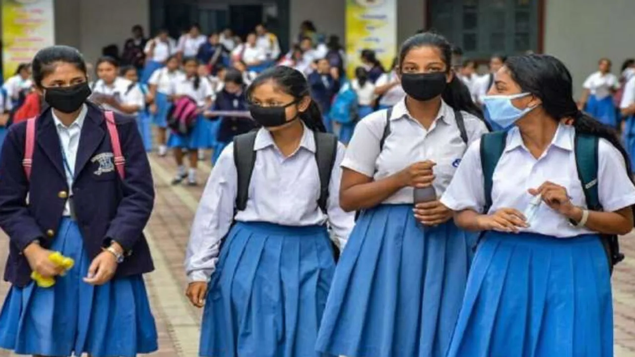 School Students wearing Mask