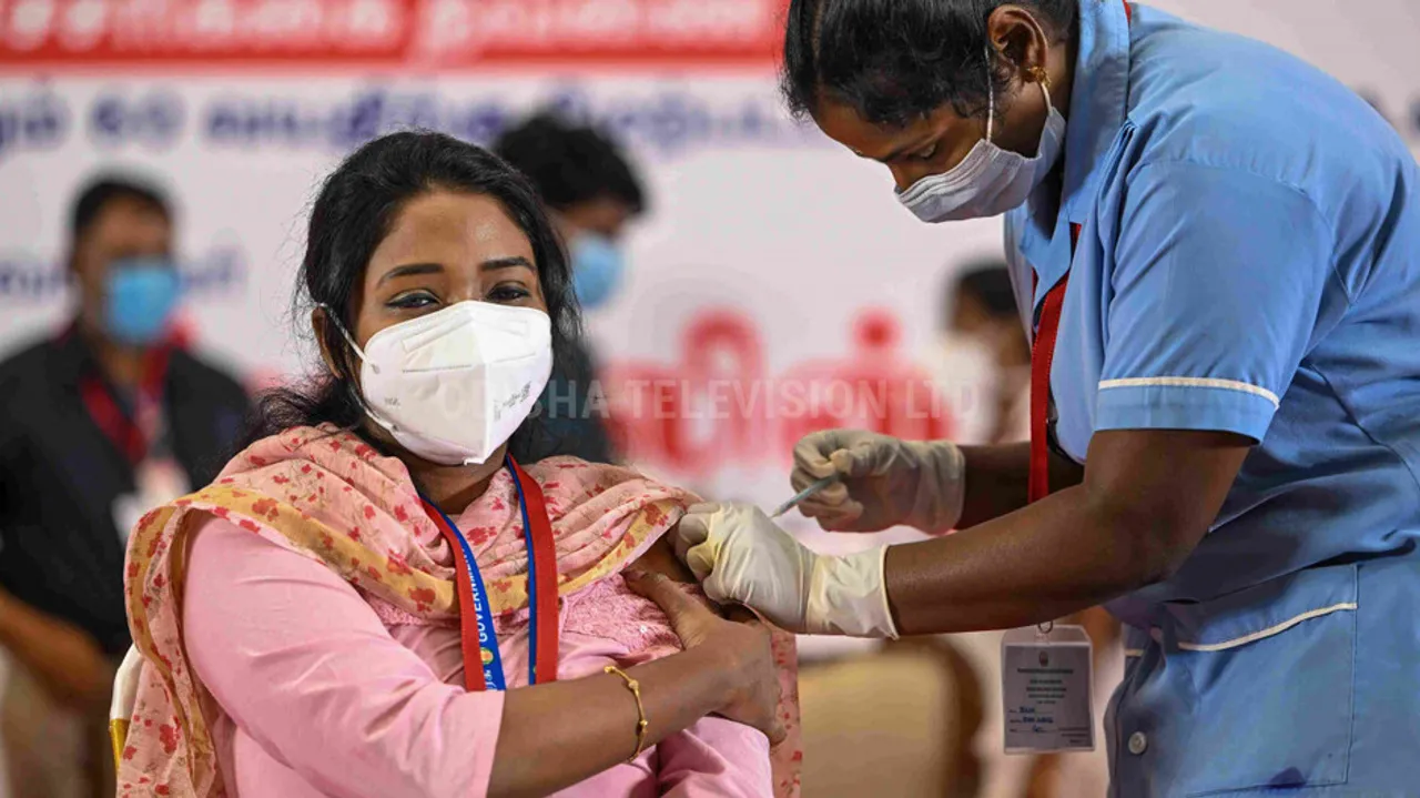 ଦେଶରେ ଆଗଧାଡ଼ିର କୋଭିଡ ଯୋଦ୍ଧାଙ୍କୁ ଦିଆଯାଉଛି କରୋନାର ବୁଷ୍ଟର ଡୋଜ ଟିକା