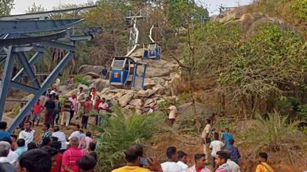 Many people injured due to trolley breakdown