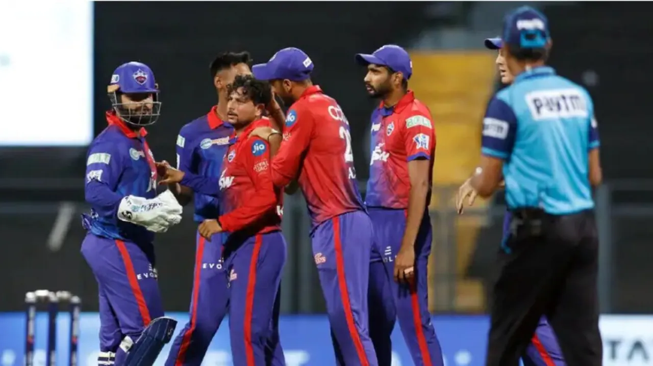 Delhi Capitals team under quarantine 