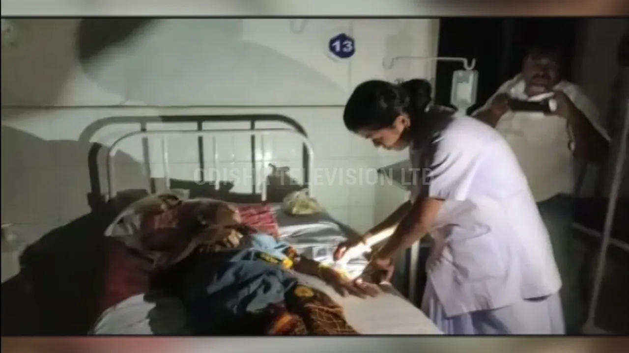 Woman gives birth under mobile phone light in Ganjam