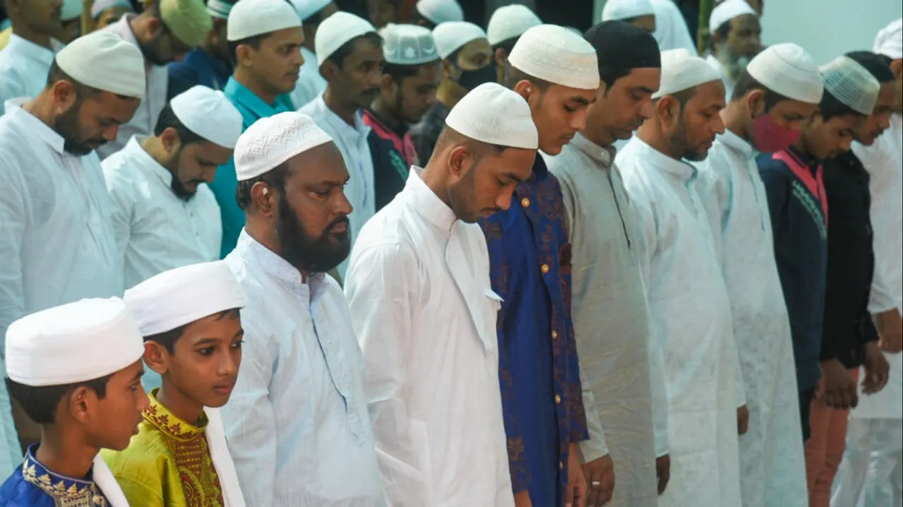 ଇଦ୍‌ ମୁବାରକ୍‌: ମସଜିଦରେ ସମୁହ ନମାଜ ପାଠ
