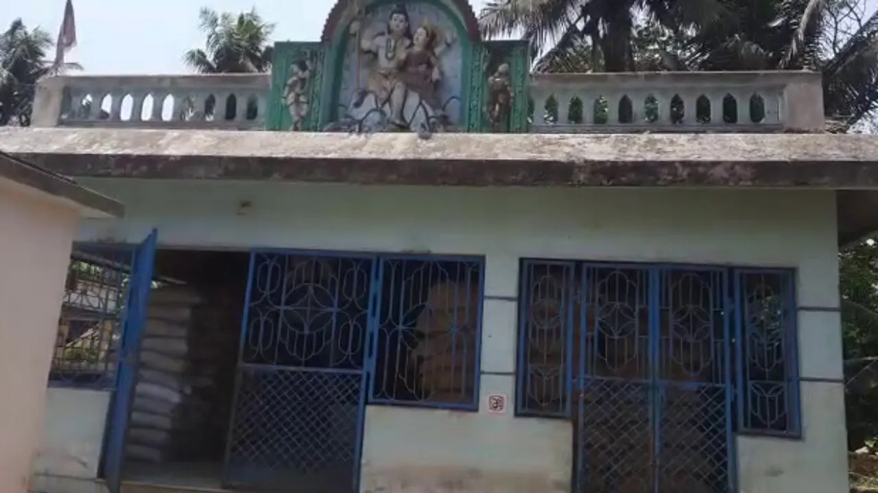 କେନ୍ଦ୍ରାପଡ଼ା ଜିଲ୍ଲାର ଆଳି ବ୍ଲକ୍ ବଡ଼ଆଙ୍କୋ ଗାଁର ଶିବ ମନ୍ଦିର ପାଲଟିଛି ଚାଉଳ ଗୋଦାମ