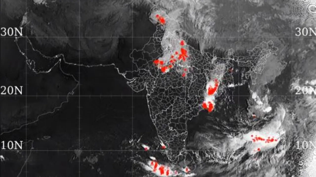 Heavy rainfall alert for these Odisha districts; thunderstorm, lightning till May 26