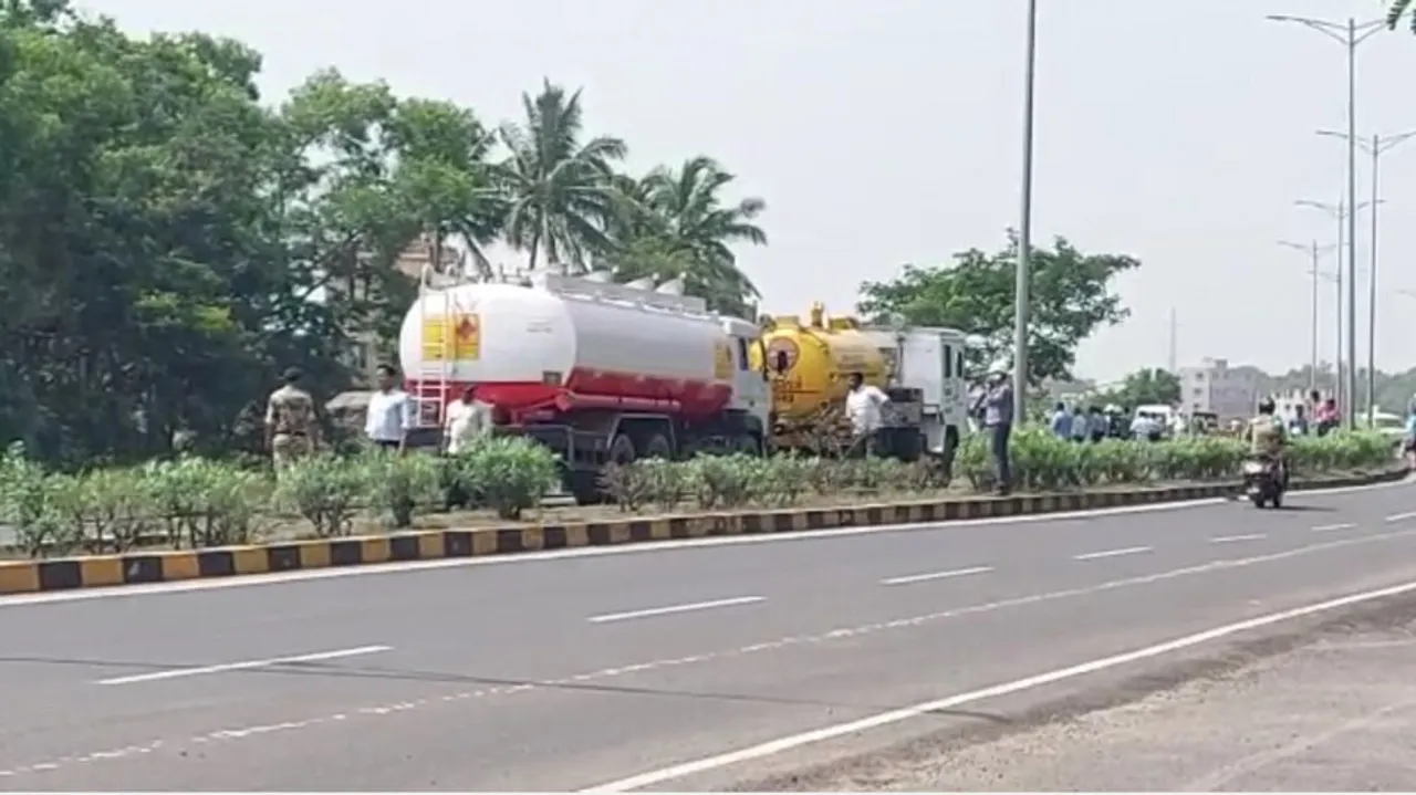 IOCL's crude oil pipeline bursts near IOCL township in Paradip