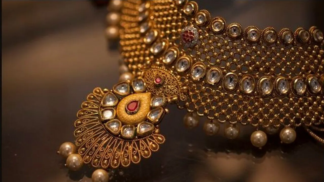 Gold rate decreases for 24 carat and 22 carat 