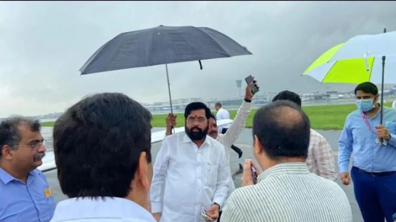 Shinde lands in Mumbai, to meet Fadnavis, Guv and stake claim to form govt