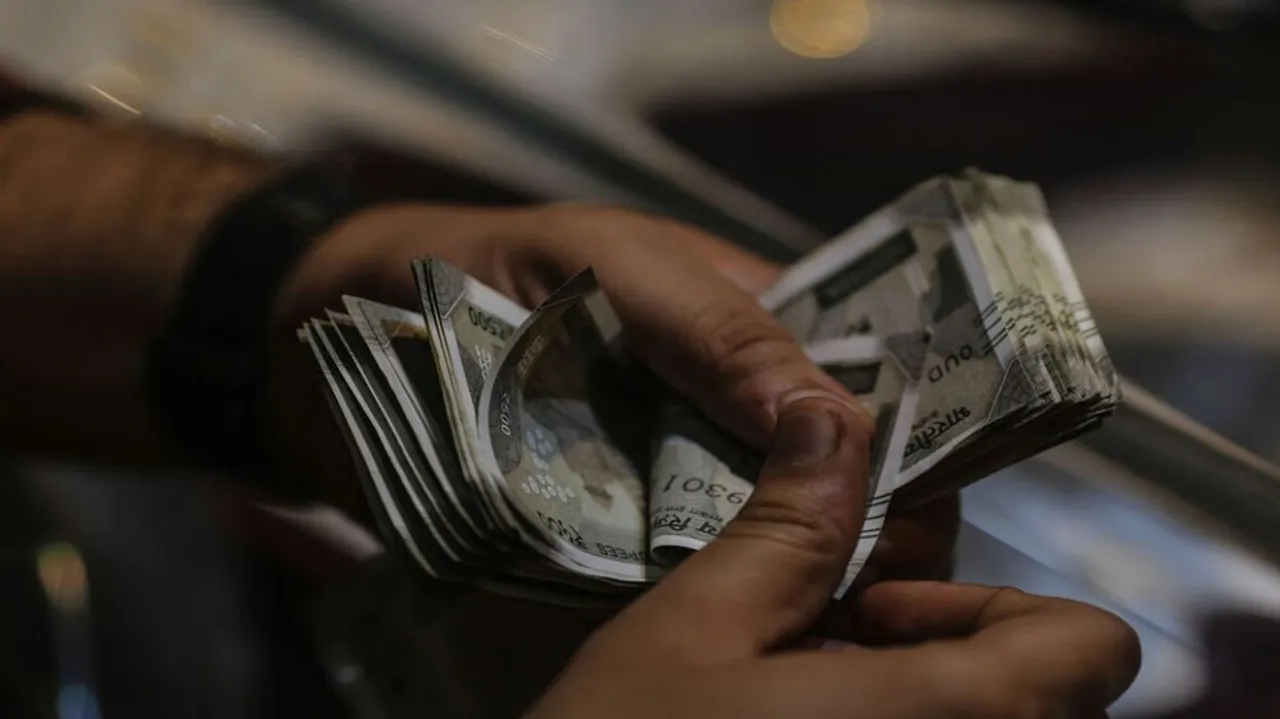 Rupee Nosedives to ‘83’ Against Dollar