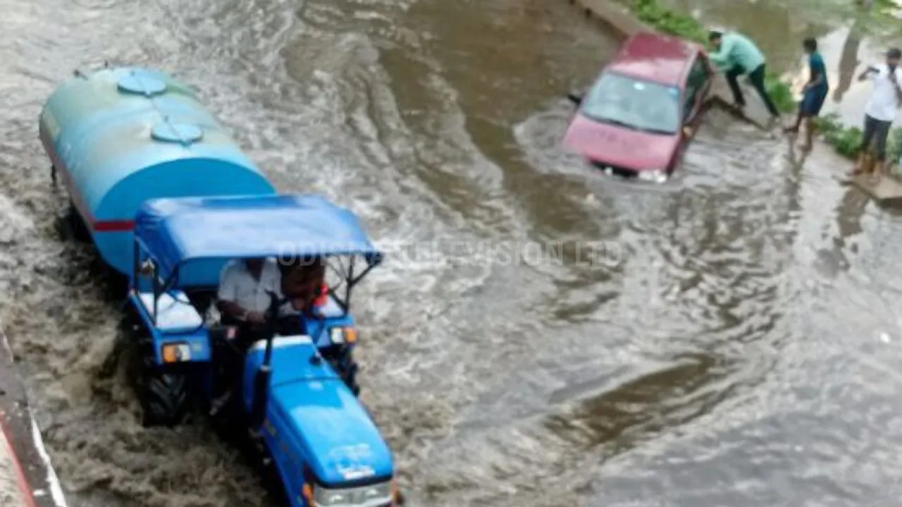 ଅସରାଏ ବର୍ଷାରେ ବେହାଲ୍ ରାଜଧାନୀ ଭୁବନେଶ୍ୱର