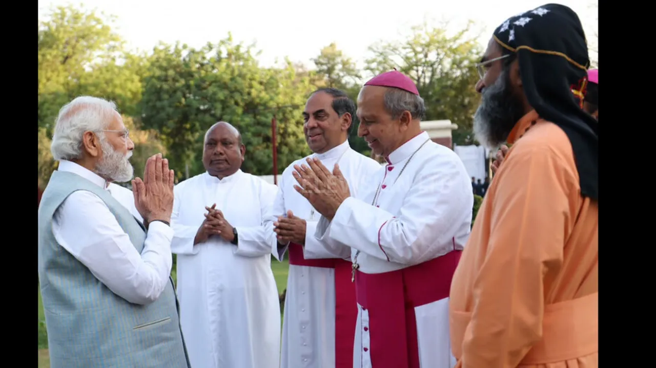 ଦିଲ୍ଲୀ ସାକ୍ରେଡ୍ ହାର୍ଟ କ୍ୟାଥେଡ୍ରଲ କାଥୋଲିକ୍ ଚର୍ଚ୍ଚରେ ପ୍ରଧାନମନ୍ତ୍ରୀ ନରେନ୍ଦ୍ର ମୋଦି