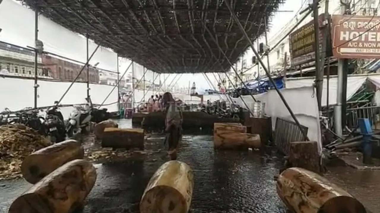 ବର୍ଷା ପାଇଁ ବନ୍ଦ ରହିଛି ରଥକାମ