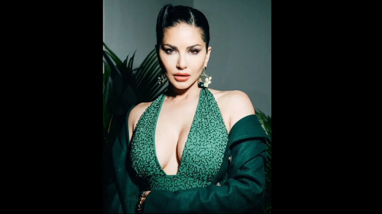 sunny leone new bold and hot look goes viral on social media