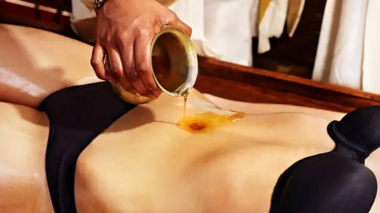  Naval massage with oil for healing dry and getting soft and glowing skin 