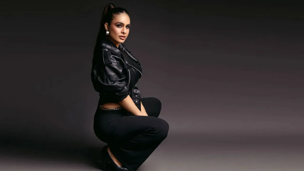 Actress neha malik look stunning in black outfit see her glamourous pics