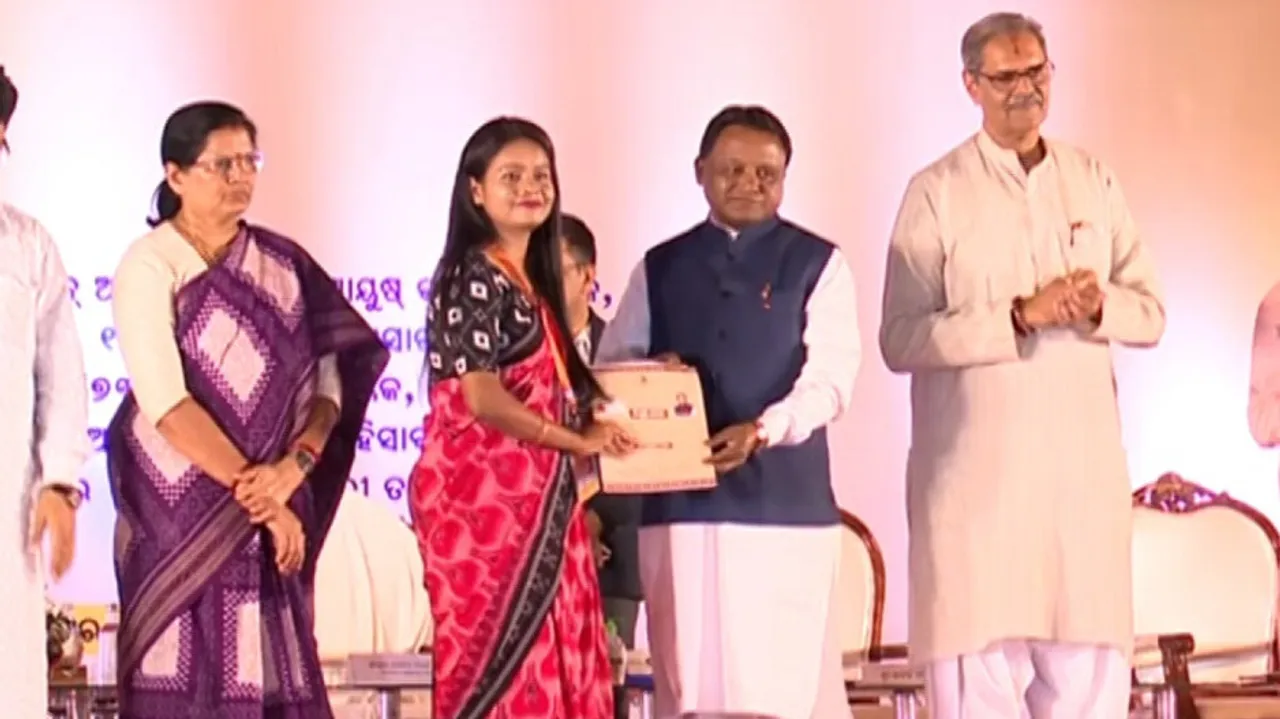 ୬୩୯୦ ଜଣଙ୍କୁ ନିଯୁକ୍ତିପତ୍ର ବଣ୍ଟନ