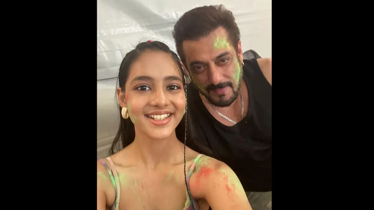 Salman khan celebrated holi 2025 on sikandar set