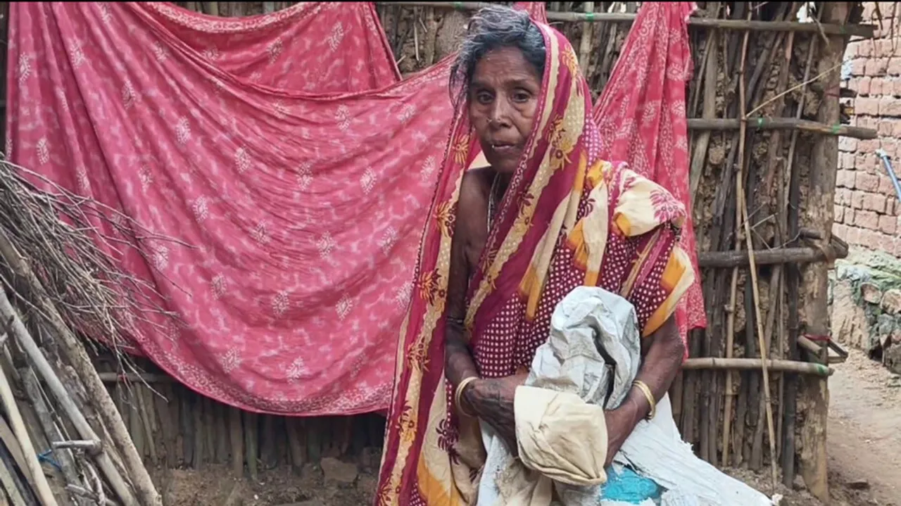 ଭଙ୍ଗାଘରେ ବୁଢ଼ୀ ମାଉସୀ