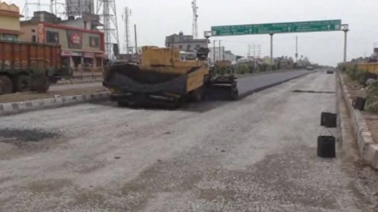 ଇଏ ରାସ୍ତା ନୁହେଁ ଯମ ପୁରକୁ ବାଟ : ଦୁର୍ଘଟଣାରେ ଯାଉଛି ଜୀବନ କିନ୍ତୁ ଚେତୁନାହିଁ ପ୍ରଶାସନ