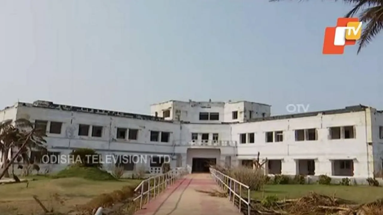 ‘ଫୋନି’ ମାଡ଼ରେ ପୁରୀରେ ଥିବା ରାଜଭବନ ଧ୍ୱସ୍ତ ବିଧ୍ୱସ୍ତ