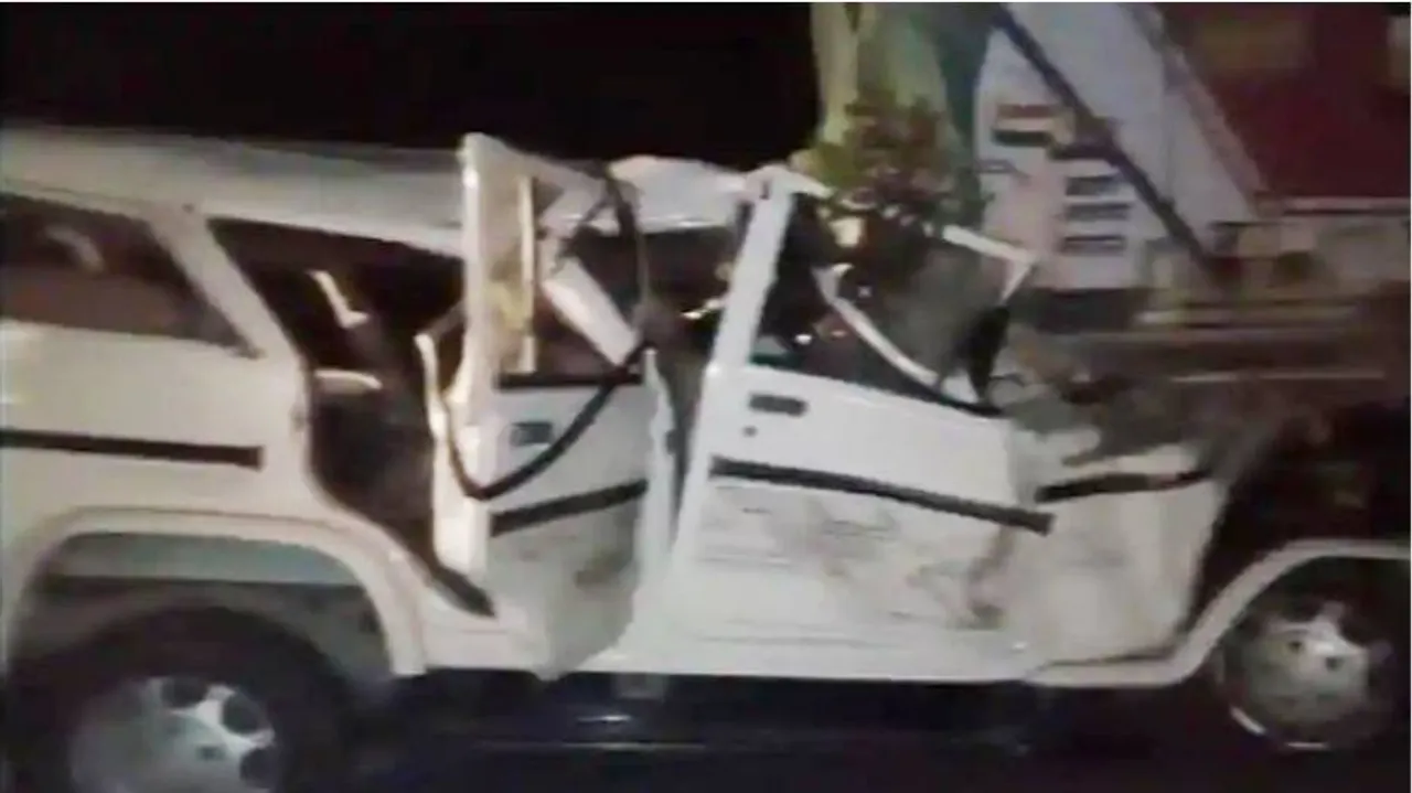 ଭୟଙ୍କର ସଡ଼କ ଦୁର୍ଘଟଣା; ୬ ଶିଶୁଙ୍କ ସମେତ ୧୪ ମୃତ