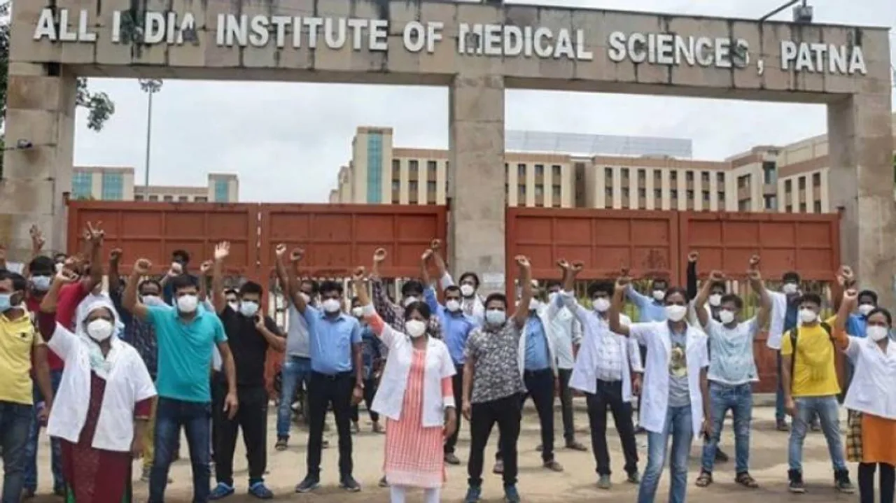 ଧାରଣାରେ ବସିଲେ ଏମ୍ସର ୪୦୦ ନର୍ସ