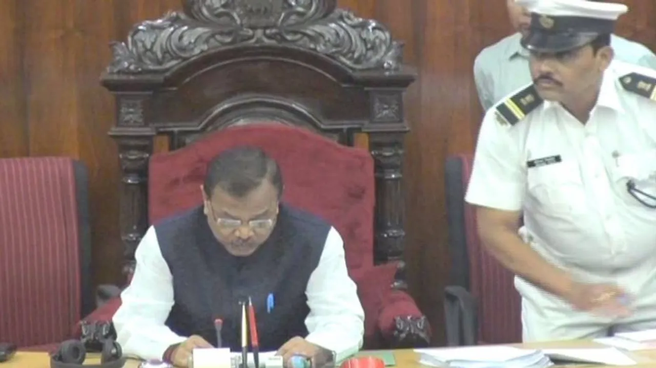 ଅାସନ୍ତାକାଲି ଯାଏଁ ଗୃହ ମୁଲତବି