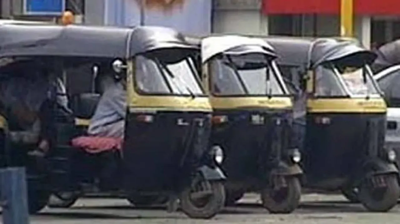 ବାହାଘର ପାଇଁ ରଖିଥିଲେ ଟଙ୍କା, କରୋନା ପ୍ରଭାବିତଙ୍କୁ ବାଣ୍ଟିଦେଲେ ଅଟୋ ଡ୍ରାଇଭର