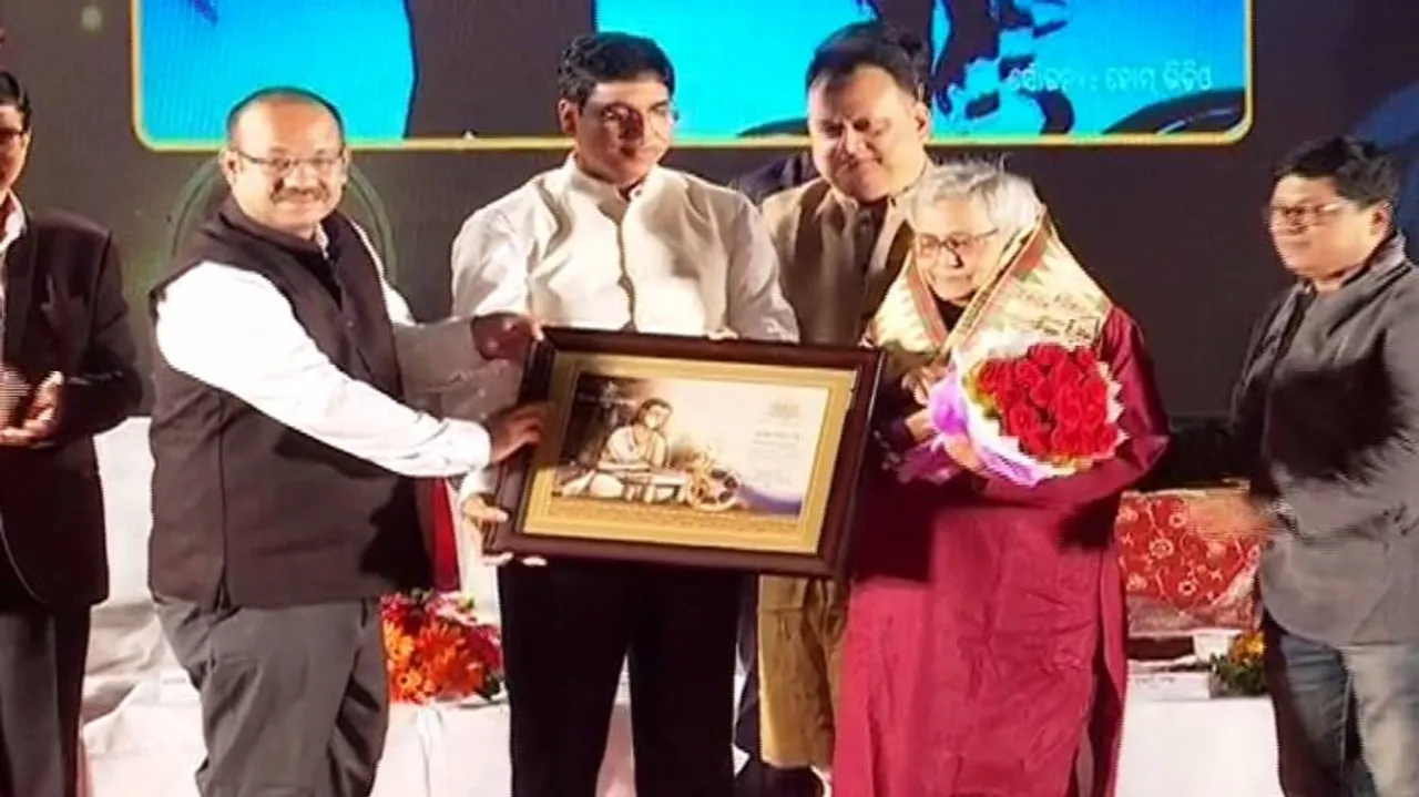 ସମ୍ମାନ ଜନକ ଜୟଦେବ ପୁରସ୍କାର ପାଇଲେ ବିଜୟ ମିଶ୍ର