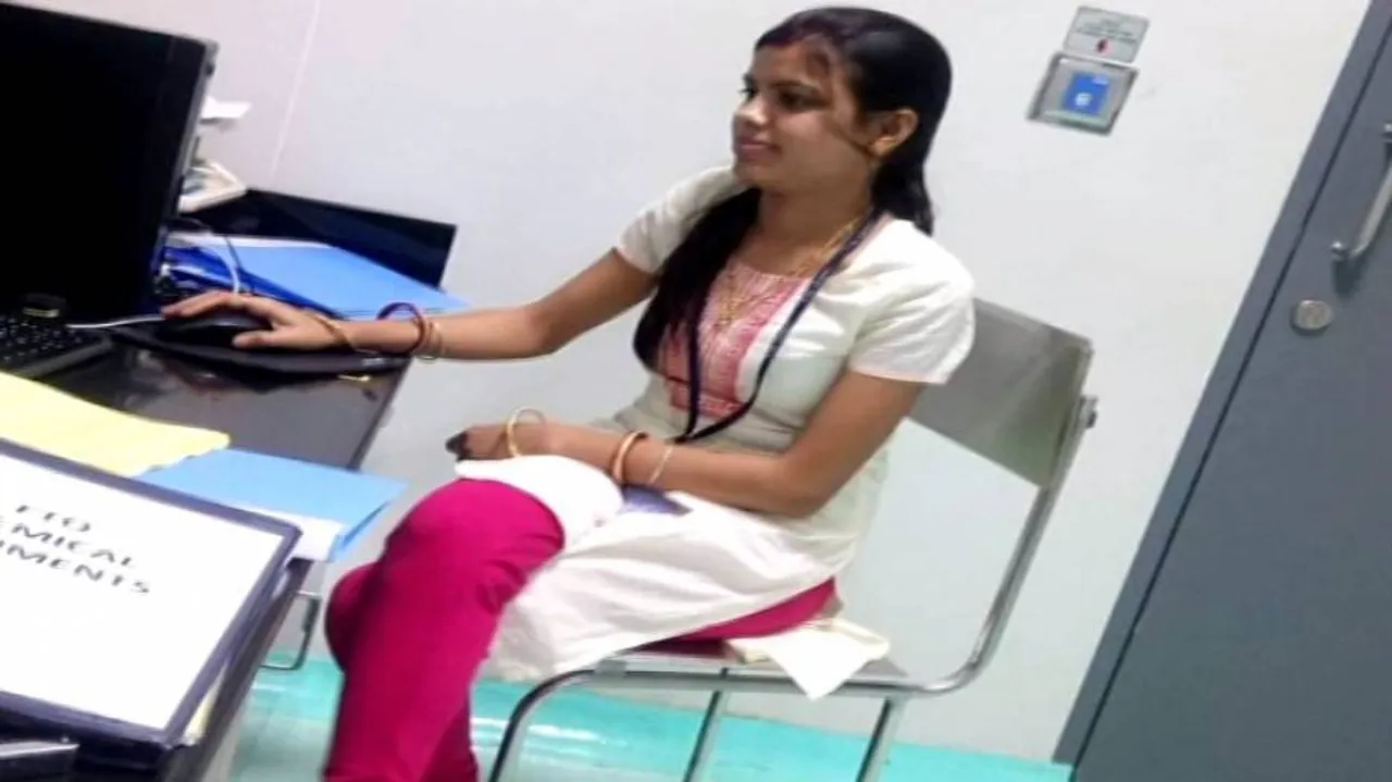 ବର୍ଷା ପ୍ରିୟଦର୍ଶିନୀଙ୍କ ଆତ୍ମହତ୍ୟା ! ସାନ ଭଉଣୀଙ୍କୁ ଥିଲା ଶେଷ କଲ୍‌...