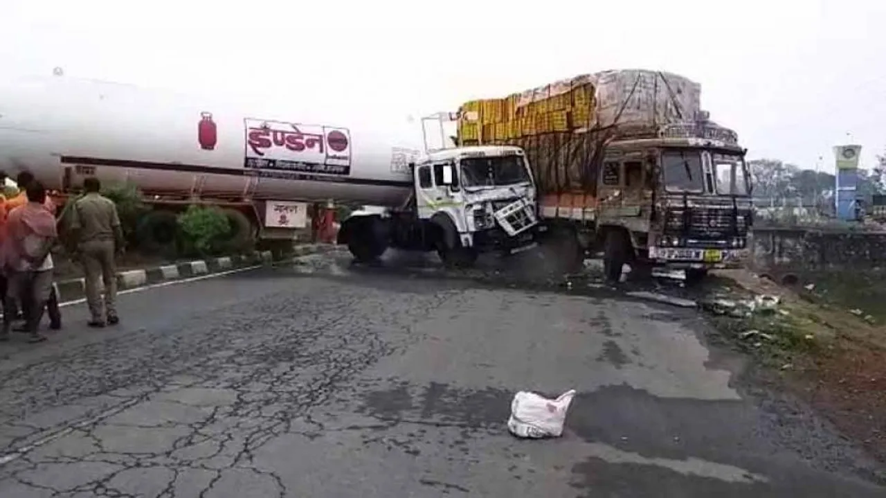 ଗ୍ୟାସ୍ ଟ୍ୟାଙ୍କର-ଟ୍ରକ୍‌ ଧକ୍କା: ୧୪ଘଣ୍ଟା ପରେ ବନ୍ଦ ହେଲା ଗ୍ୟାସ୍‌ ଲିକ୍‌