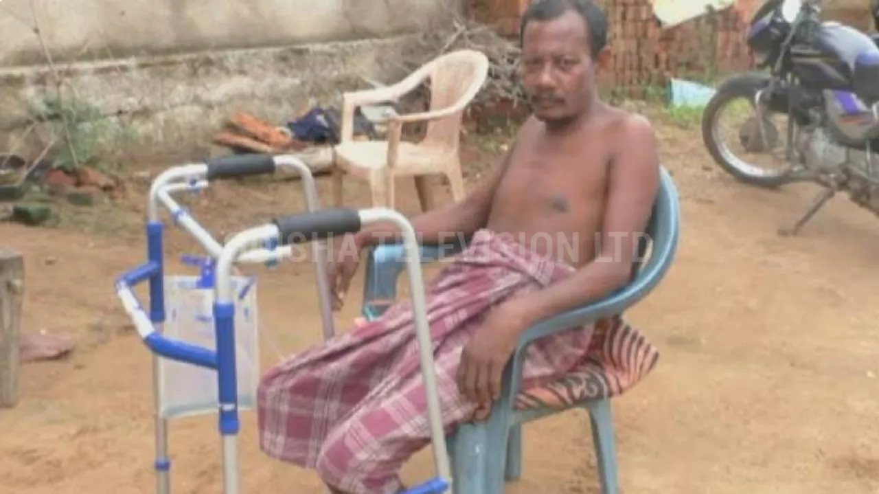 ଖଟିଆରେ ପଡ଼ି ପଡ଼ି ଦୁର୍ବିସହ ଜୀବନ କଟାଉଛନ୍ତି ଘରର ମୁରବୀ : ଖାଇବାକୁ ଦାନା ମୁଠେ ନାହିଁ, ଚିନ୍ତାରେ ପରିବାର
