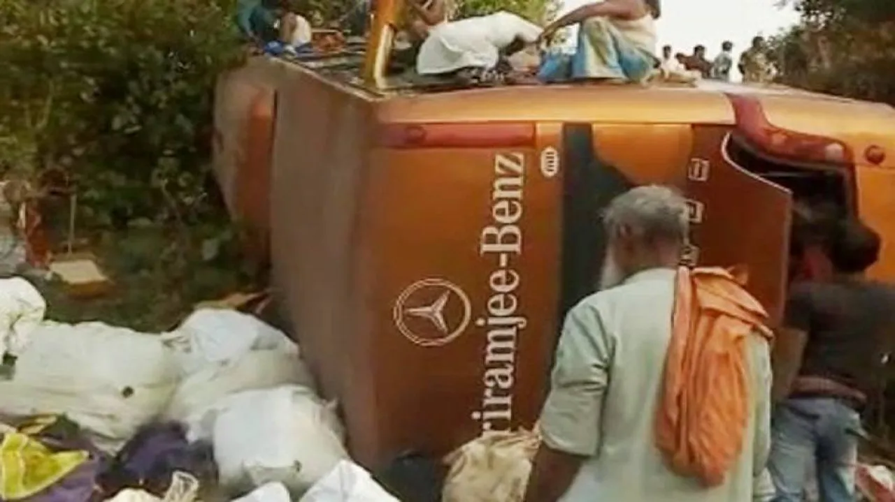 ପୋଲ ତଳକୁ ଖସିଲା ବସ୍: ୧୫ ଓଡ଼ିଆ ତୀର୍ଥଯାତ୍ରୀ ଆହତ