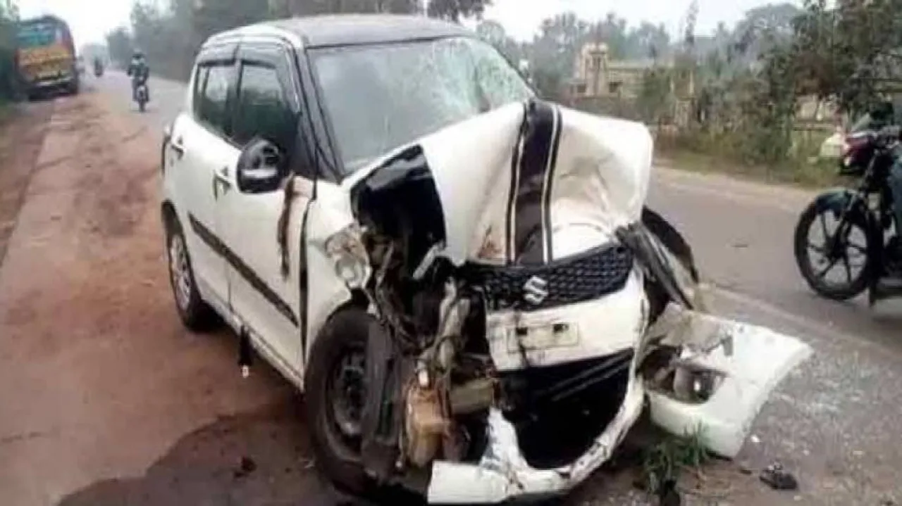 ଟ୍ରକ୍‌ ପଛରେ ପିଟି ହେଲା କାର୍‌ !