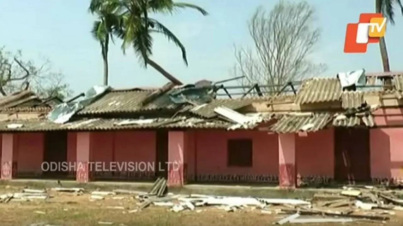 ‘ଫୋନି’ ପ୍ରଭାବରେ ଭାଙ୍ଗିଛି ପାଞ୍ଚଶହ ସ୍କୁଲ୍‌