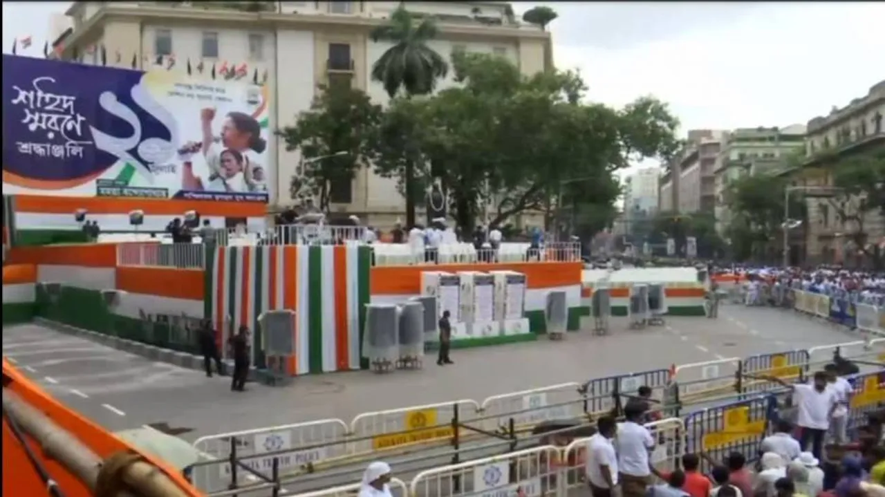 ଇଭିଏମ୍‌କୁ ନେଇ ବର୍ଷିଲେ ମମତା, କହିଲେ, ବାଲଟ୍‌ ବକ୍ସର ଦିନ ଫେରି ଆସିବା ଉଚିତ୍‌