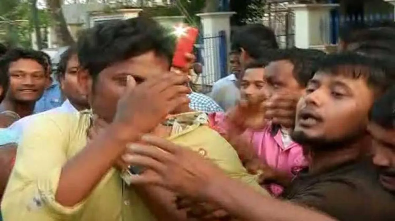 ଶିକ୍ଷୟିତ୍ରୀଙ୍କ ଠାରୁ ଛିନ୍‌ତାଇ ବେଳେ ଧରାପଡ଼ିଲେ ୨ ଦୁର୍ବୃତ୍ତ