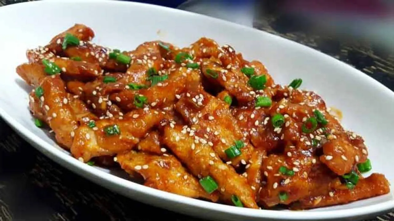 ଘରେ ପ୍ରସ୍ତୁତ କରନ୍ତୁ ‘କ୍ରିସ୍ପି ଚିକେନ୍‌ ହନି ଚିଲି’ | Crispy Chicken Honey Chilli