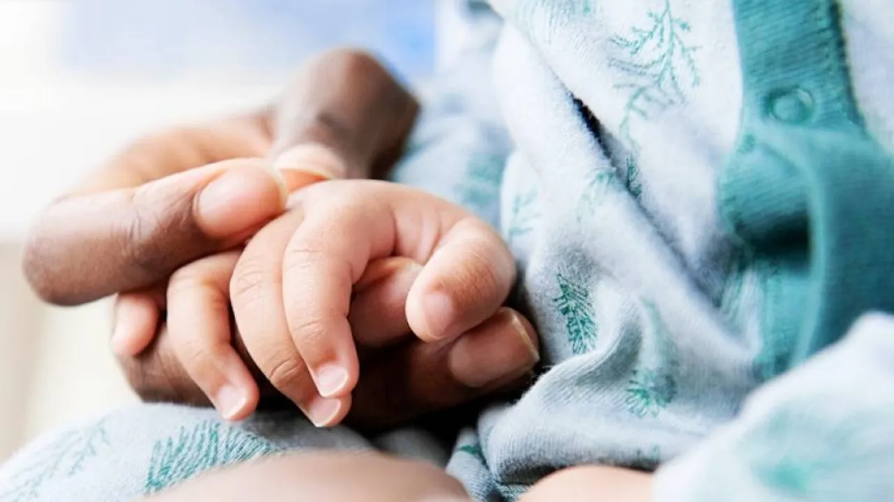 ଶିଶୁକୁ ମୃତ ଘୋଷଣା କଲେ ଡାକ୍ତର, ଅନ୍ତିମସଂସ୍କାର ପାଇଁ ପ୍ରସ୍ତୁତି ଚାଲିଥିବା ବେଳେ ଘଟିଲା ଚମତ୍କାର