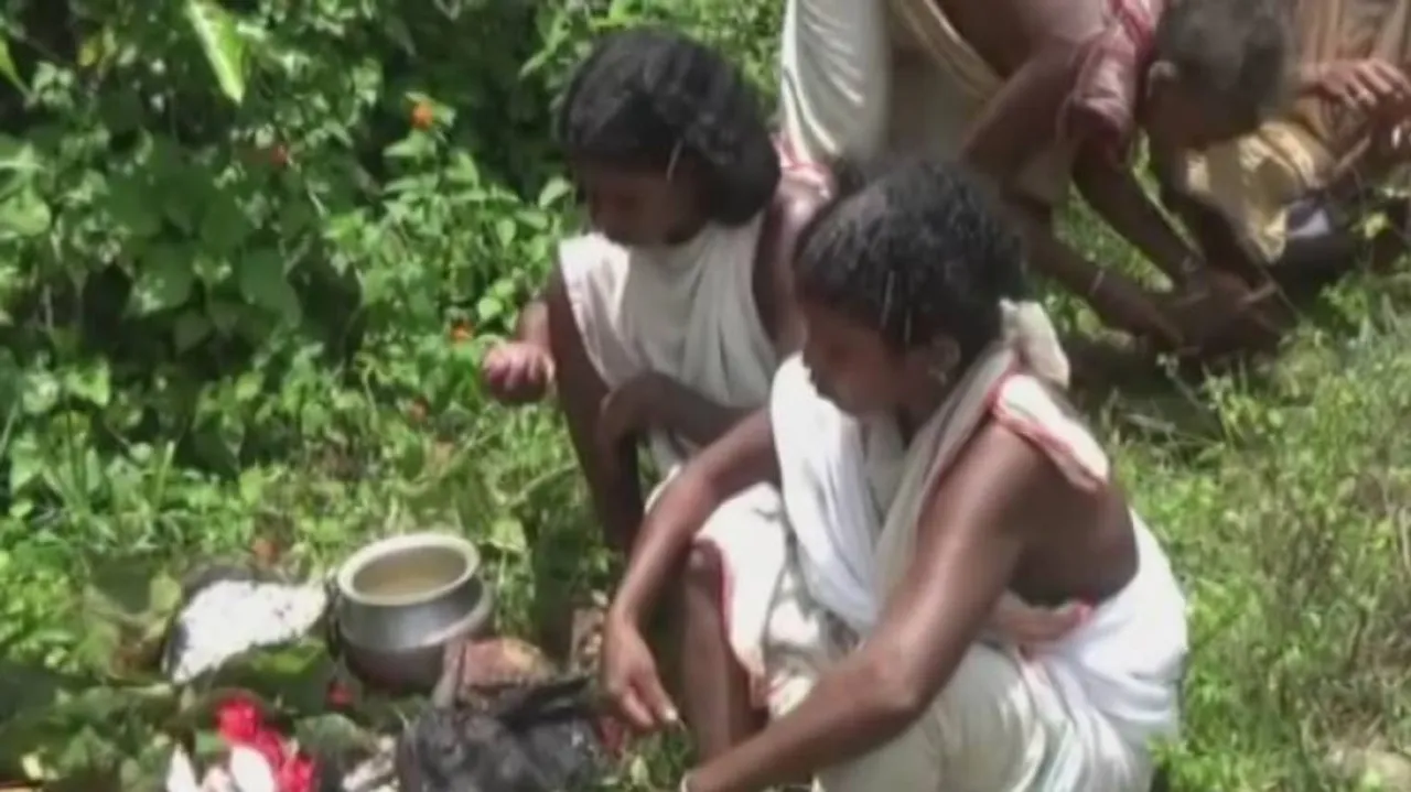 କରୋନାରୁ ରକ୍ଷା ପାଇଁ ନିୟମଗିରି ରାଜାଙ୍କୁ ପୂଜାକଲେ ଡଙ୍ଗରିଆ କନ୍ଧ