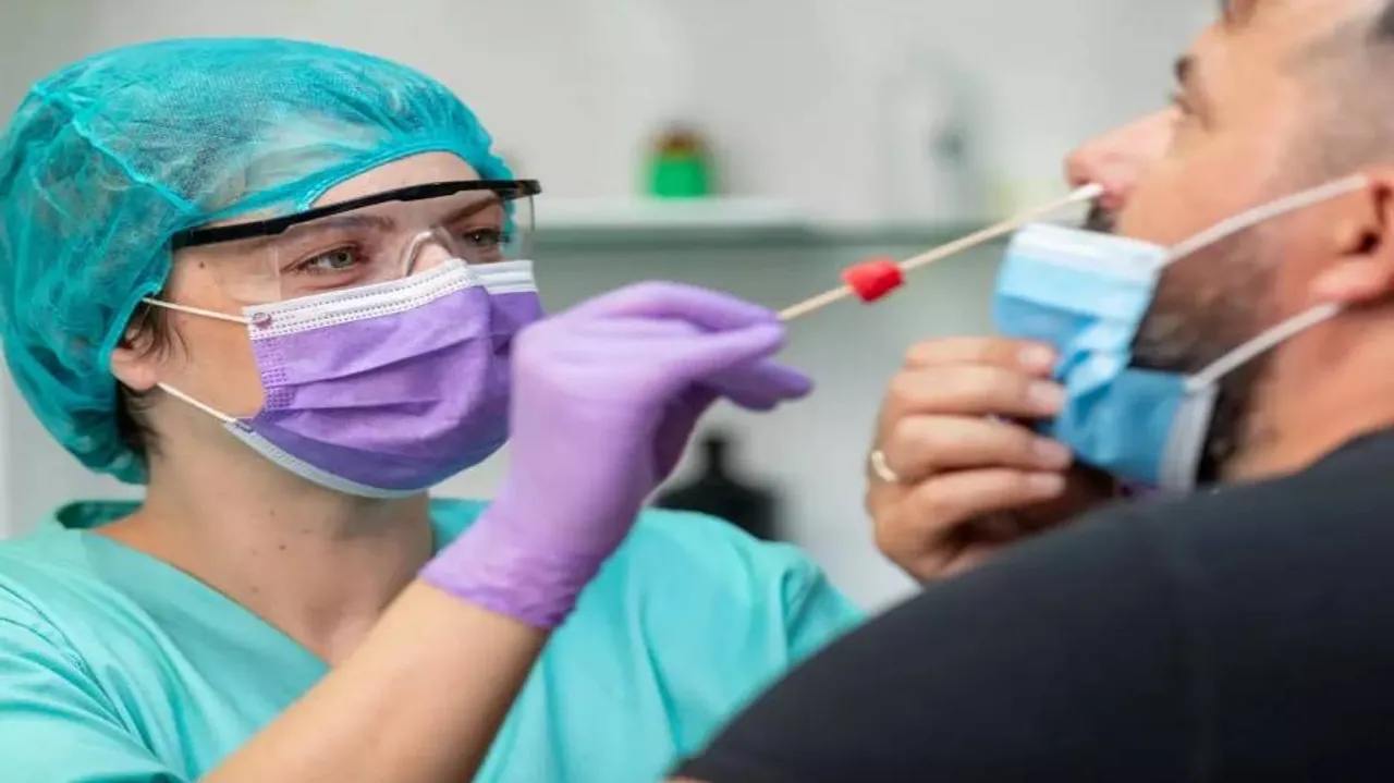 ରାଜ୍ୟରେ ୭ ହଜାର ତଳକୁ ଖସିଲା ଦୈନିକ ସଂକ୍ରମିତଙ୍କ ସଂଖ୍ୟା, କମୁନି ମୃତ୍ୟୁ ହାର