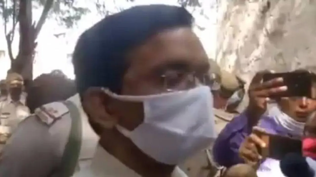 ହାଥରସ ପୀଡ଼ିତା ବାପାକୁ ଧମକାଉଥିଲେ କି ଡିଏମ୍‌? ଭିଡିଓ ଭାଇରାଲ୍