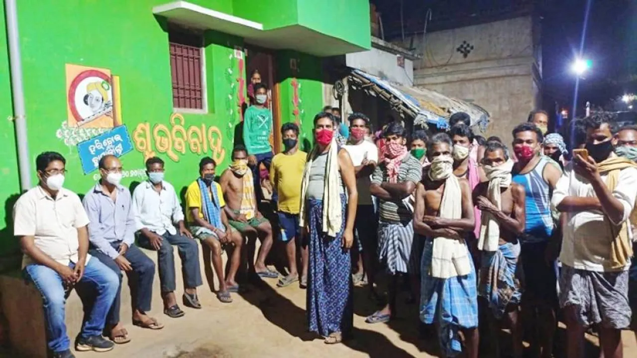 କୋଭିଡ୍ ଟେଷ୍ଟ ପାଇଁ ଯାଇଥିବା ମେଡିକାଲ୍‌ ଟିମ୍‌କୁ ବନ୍ଧକ ରଖିଲେ ଲୋକେ