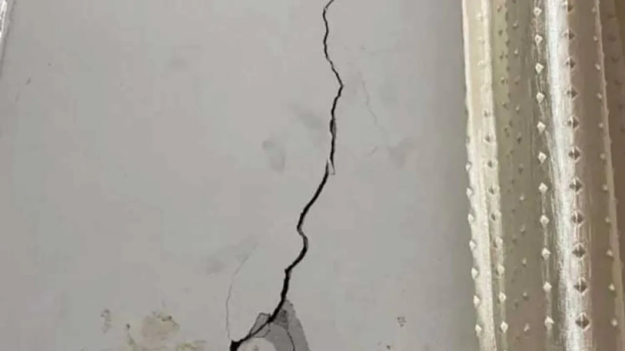 ଉତ୍ତର ଭାରତରେ ବଡ଼ ଧରଣର ଭୂମିକମ୍ପ; ଭୟରେ ଘରୁ ବାହାରି ଆସିଲେ ଲୋକେ