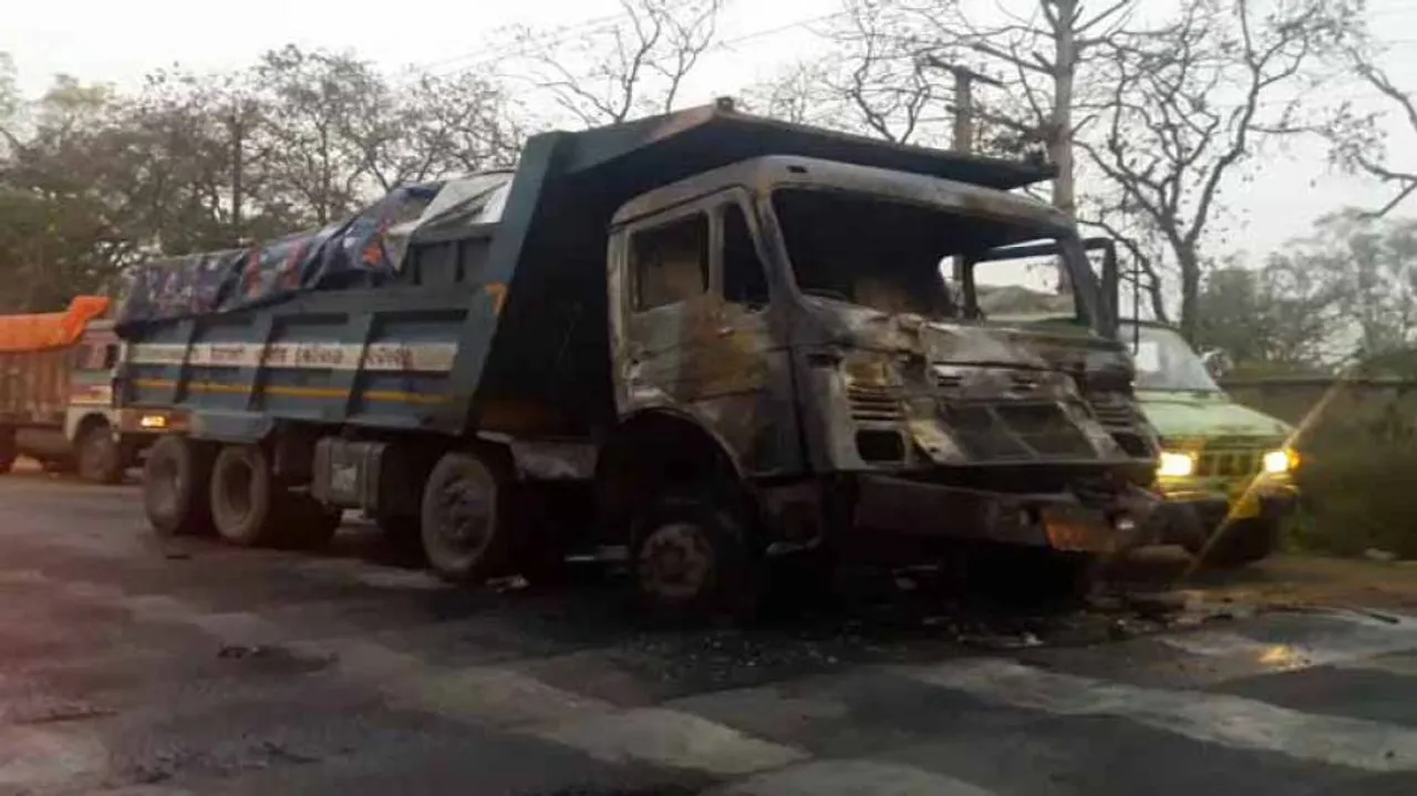 ଜଳିଗଲା ଟ୍ରକ୍‌, ଅଳ୍ପକେ ବର୍ତ୍ତିଲେ ଡ୍ରାଇଭର