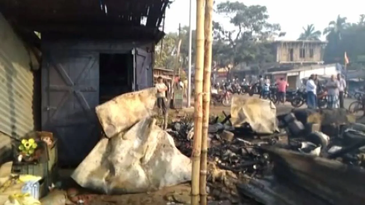 ଜଳିଗଲା ୩ଟି ଦୋକାନ, ଲକ୍ଷାଧିକ ଟଙ୍କାର ସମ୍ପତ୍ତି