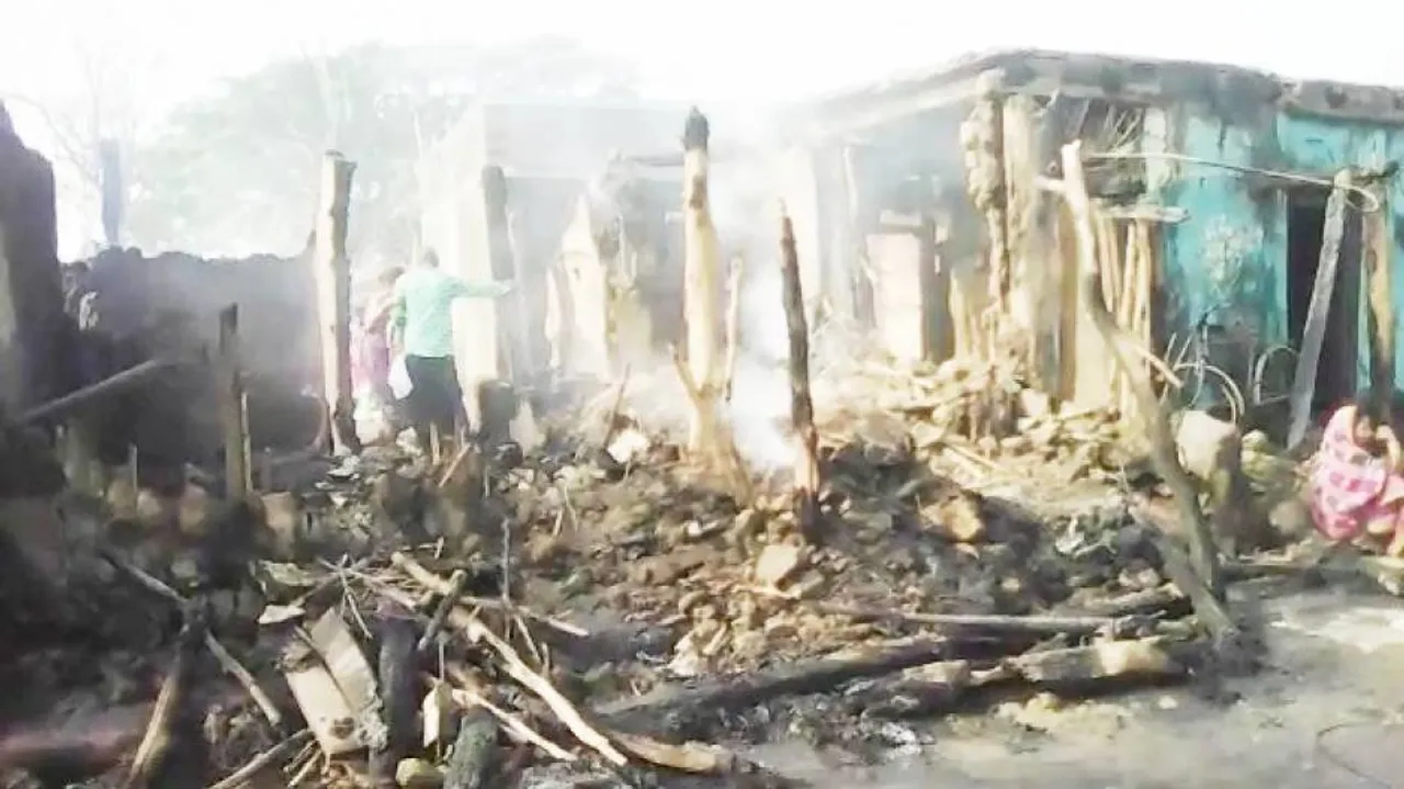 ଅଗ୍ନିକାଣ୍ଡରେ ୪୦ ପରିବାର ସର୍ବସ୍ୱାନ୍ତ