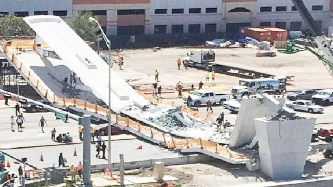 ଭୁସୁଡ଼ିଲା ଫୁଟ୍ ଓଭର ବ୍ରିଜ୍: ୪ ମୃତ