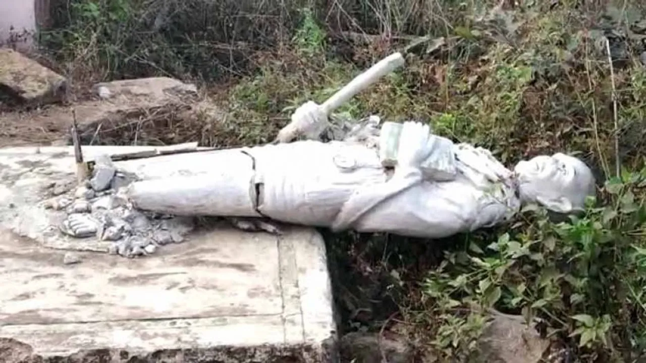 ମହାତ୍ମାଗାନ୍ଧିଙ୍କ ପ୍ରତିମୂର୍ତ୍ତି ଭାଙ୍ଗିଲେ ଦୁର୍ବୃତ୍ତ