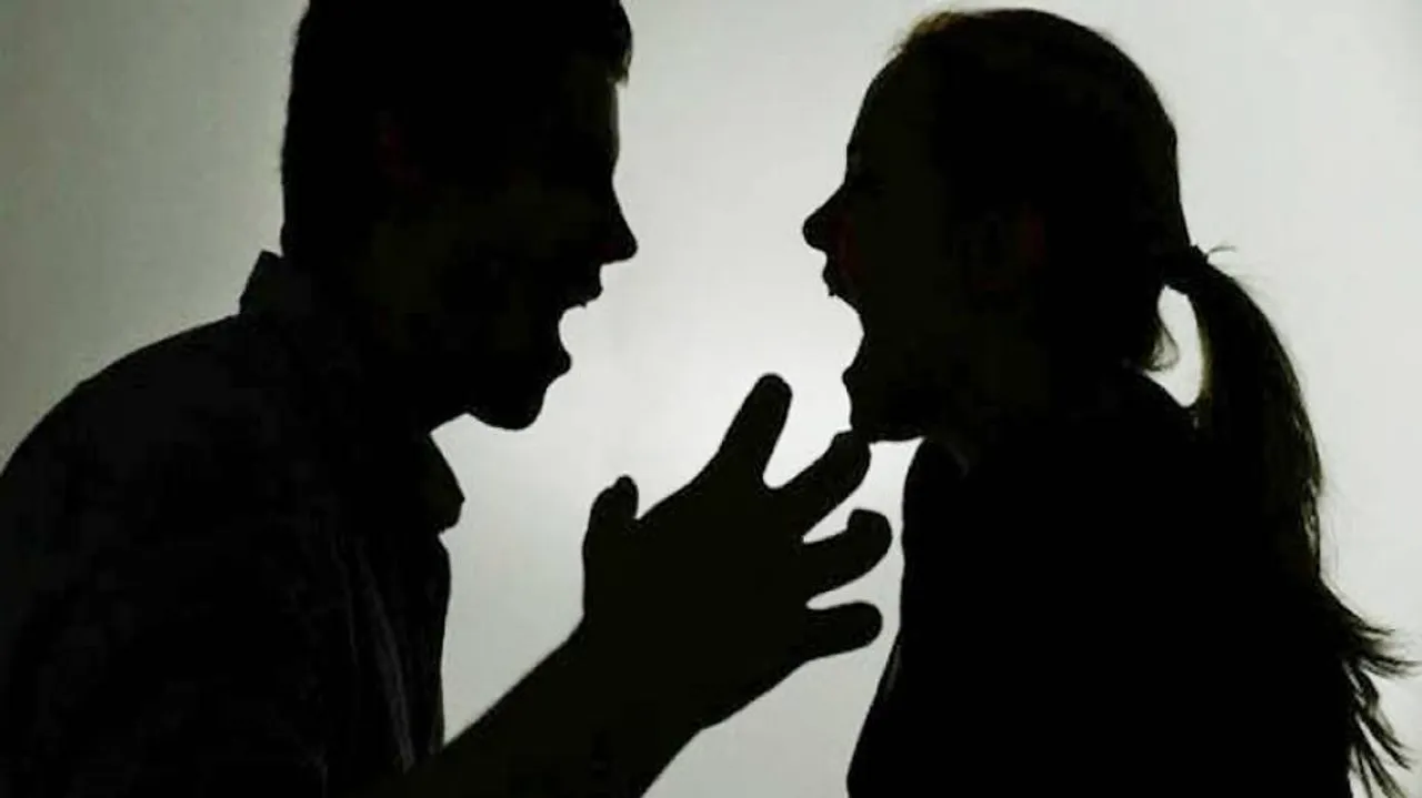 ପତ୍ନୀଙ୍କ ଠାରୁ ମୁକ୍ତି ପାଇବା ପାଇଁ ଛାଡ଼ିଦେଲେ ବଡ଼ ଚାକିରି, ହୋଇଗଲେ...