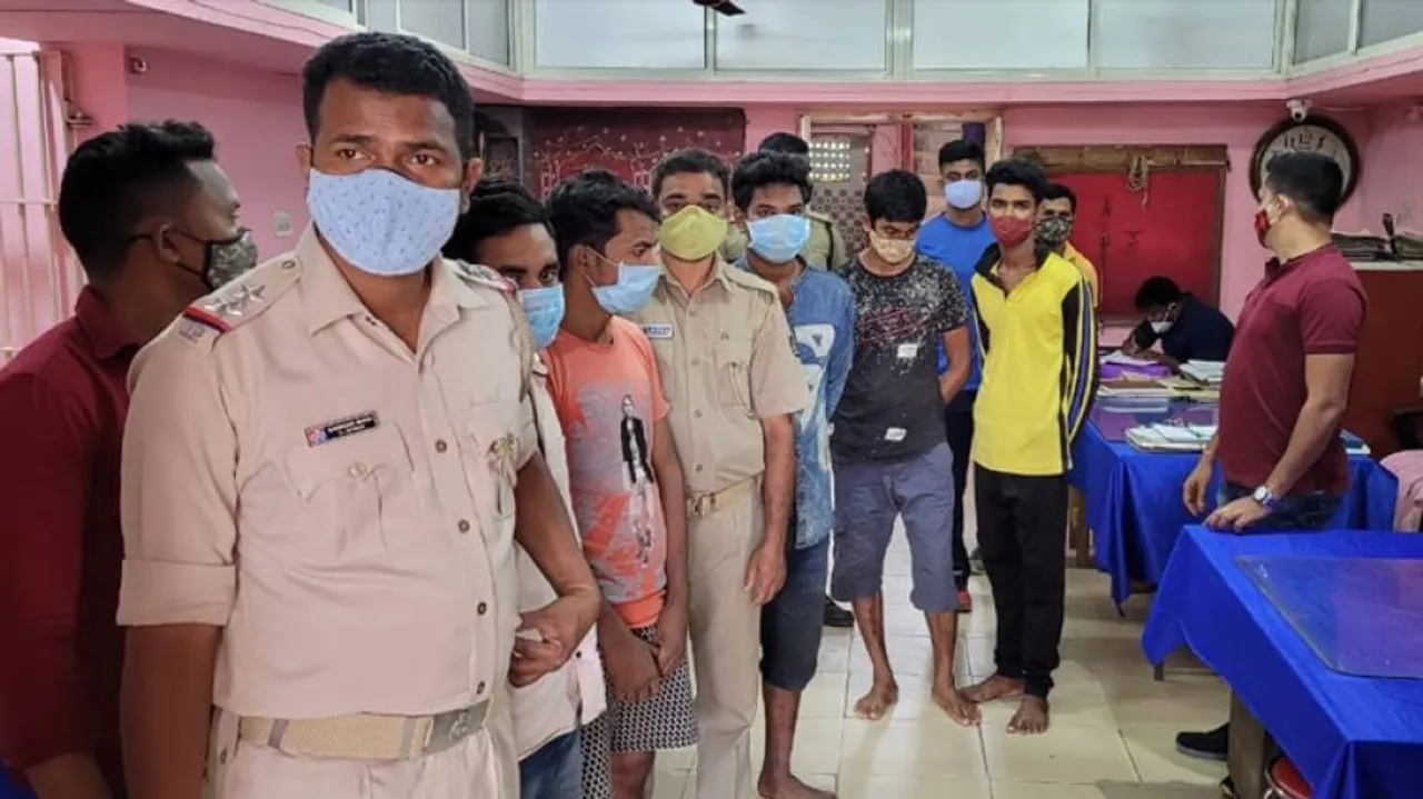 ଧରାପଡ଼ିଲେ ରାଜଧାନୀର କଟୁରୀ ଗ୍ୟାଙ୍ଗ୍:  ମର୍ଣ୍ଣିଂ ଓ୍ୱାକ୍‌ରେ ଯାଉଥିବା ଲୋକ ସାମାନ୍ୟ ଆଶ୍ୱସ୍ତ